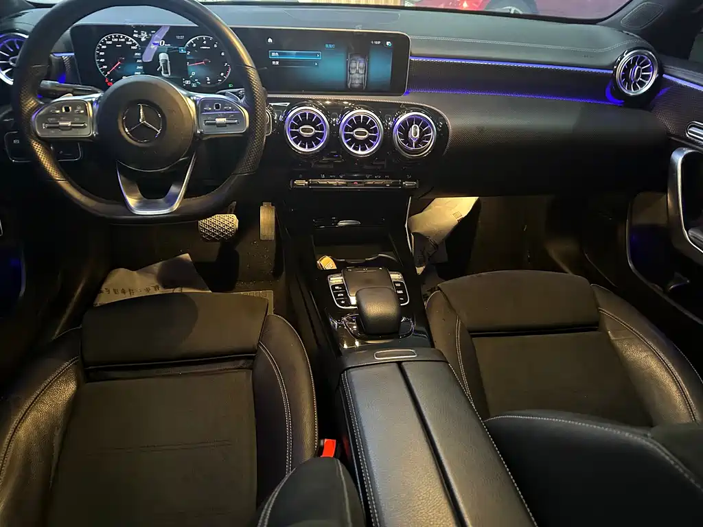 Mercedes-Benz A-Class — миниатюра 10