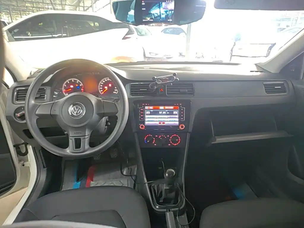 Volkswagen Santana — миниатюра 10