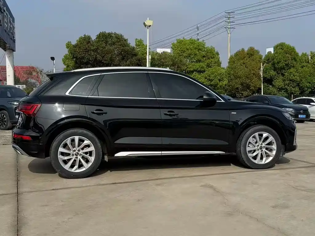 Audi Q5L 2022 40T Luxury