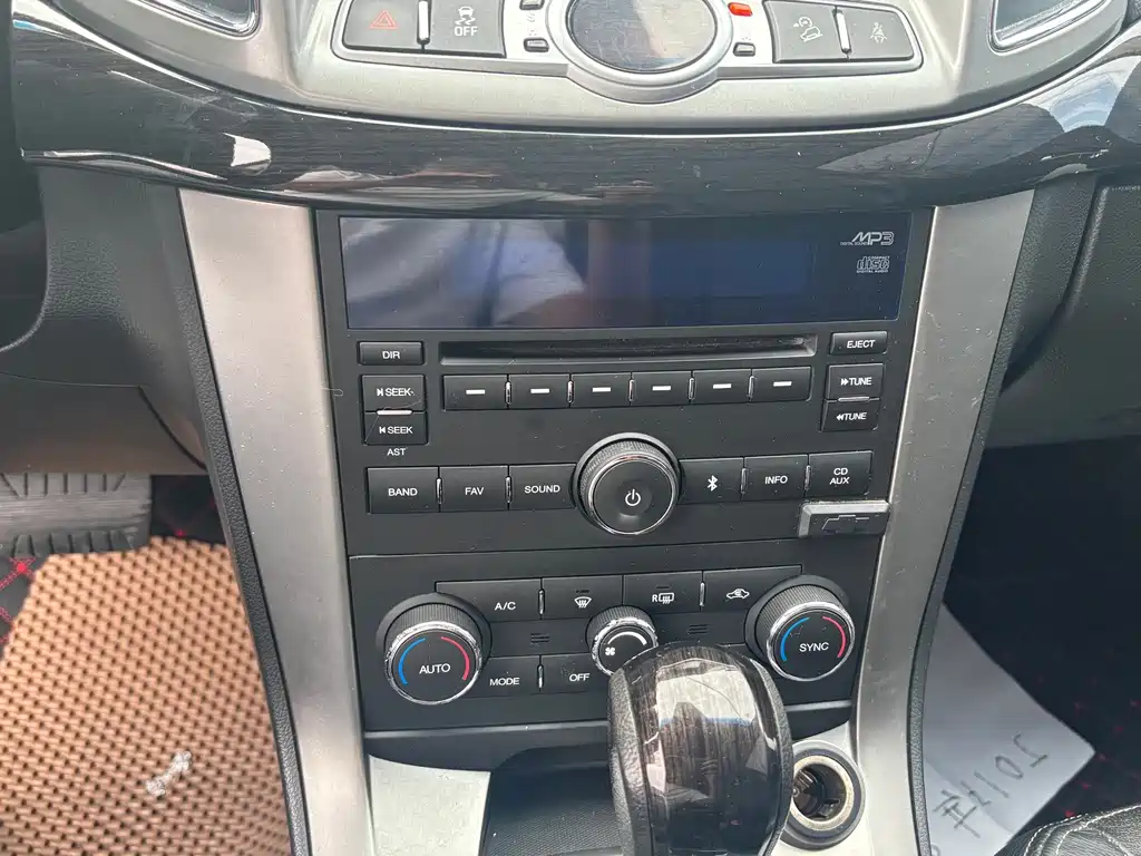Chevrolet Captiva — миниатюра 9