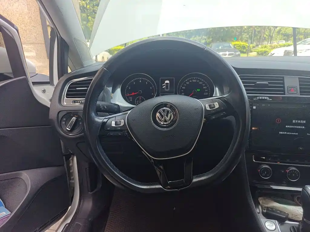 Volkswagen Golf — миниатюра 3