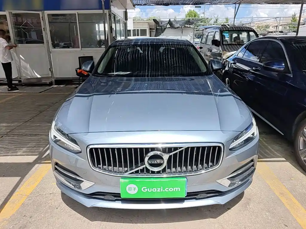 Volvo S90 — миниатюра 3