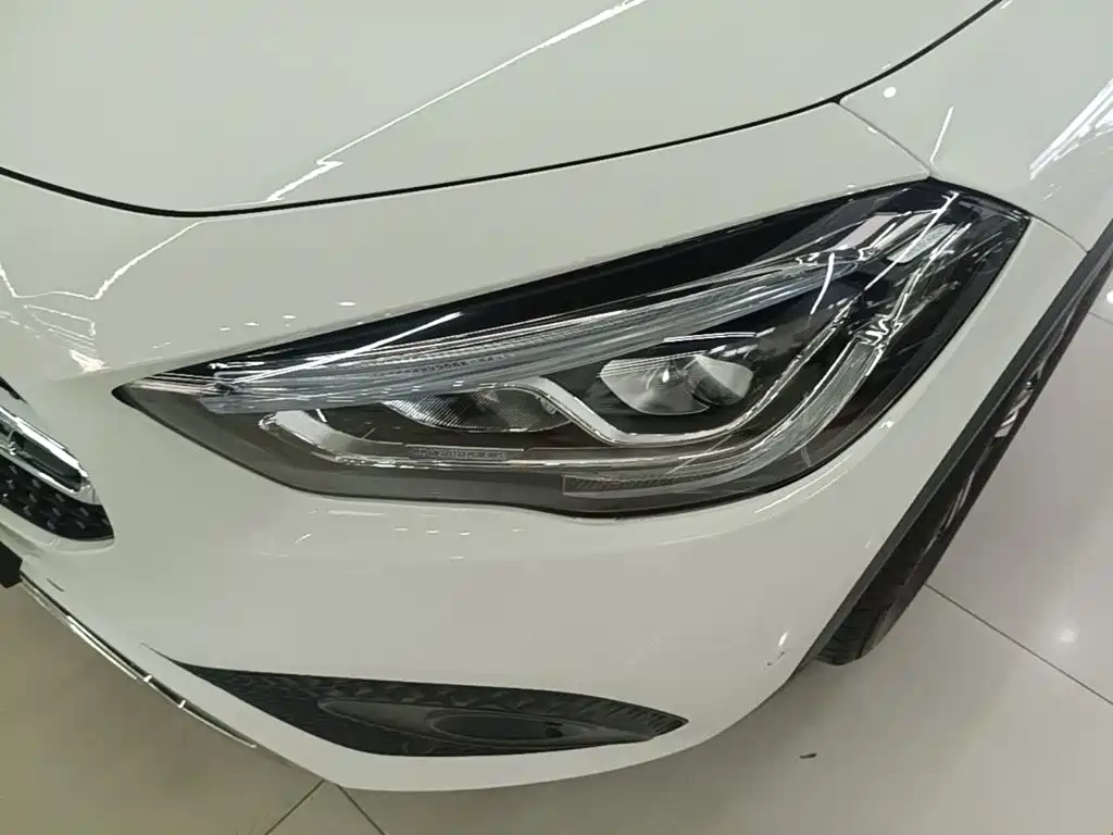 Mercedes-Benz GLA — миниатюра 24