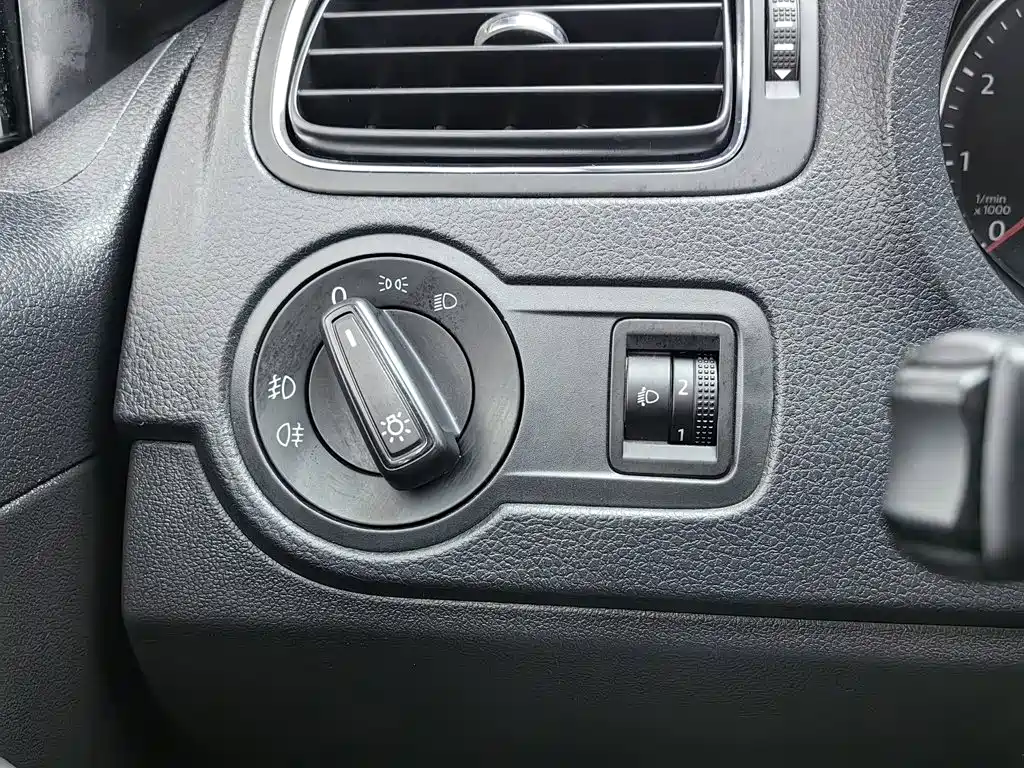 Volkswagen Polo — миниатюра 21