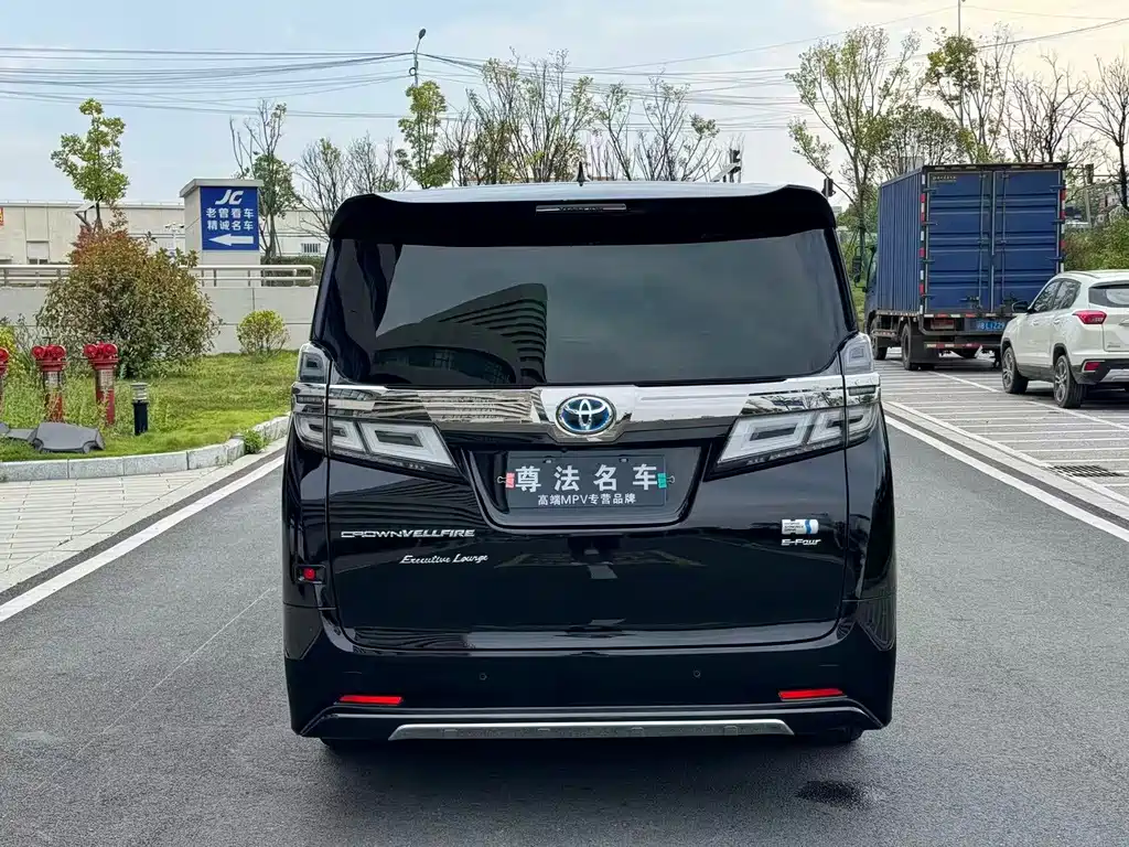 Toyota Vellfire — миниатюра 5