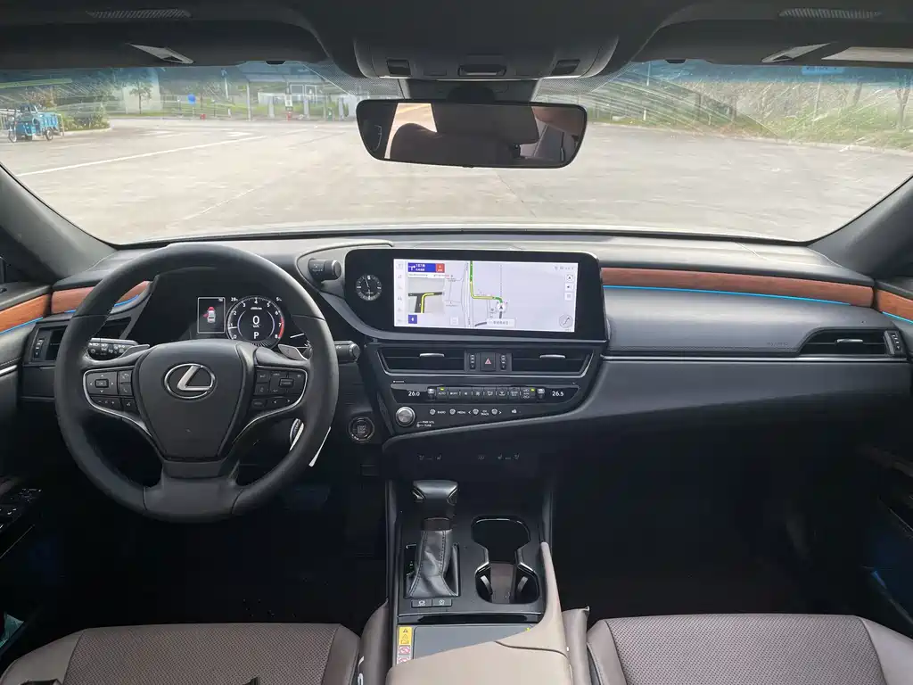 Lexus ES — миниатюра 14