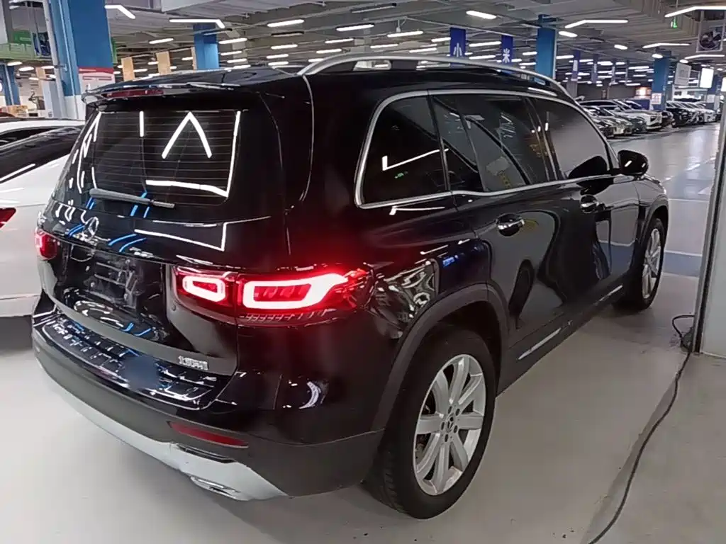 Mercedes-Benz GLB — миниатюра 7