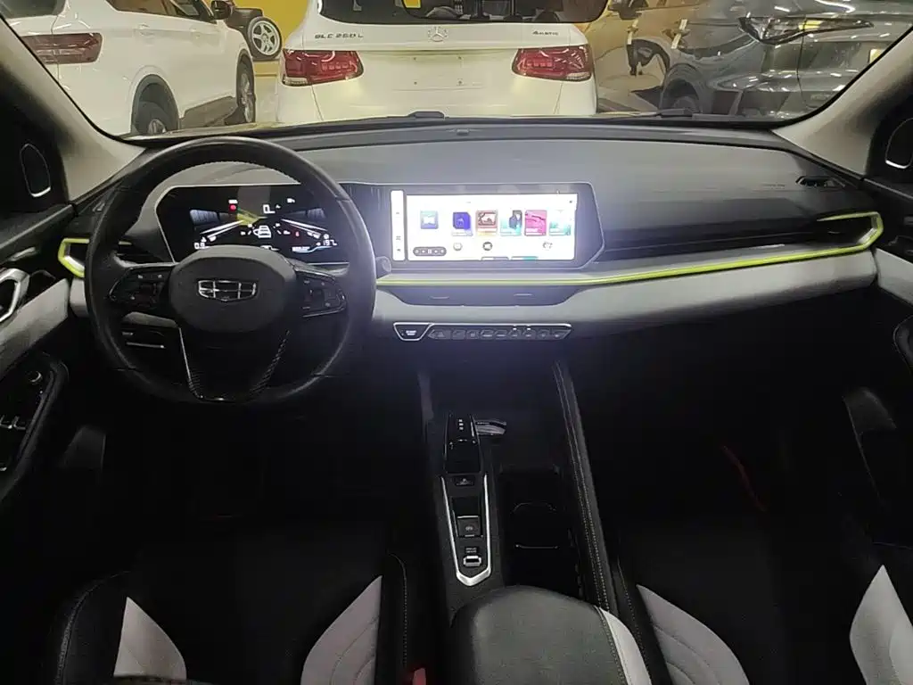 Geely Binyue — миниатюра 10