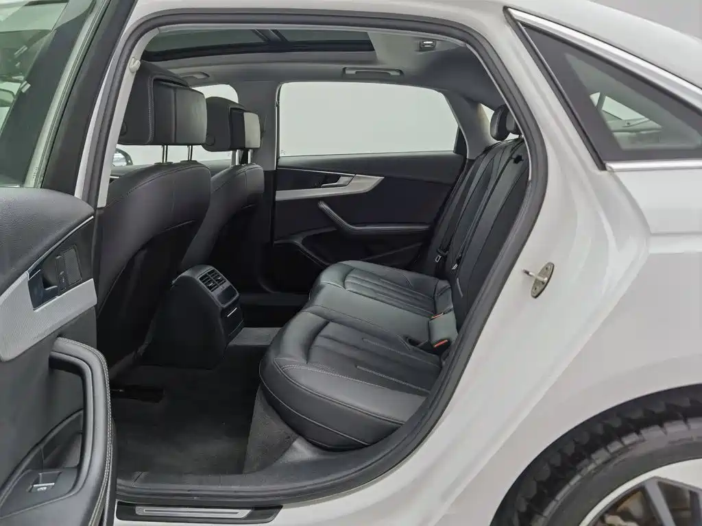 Audi A4L — миниатюра 15