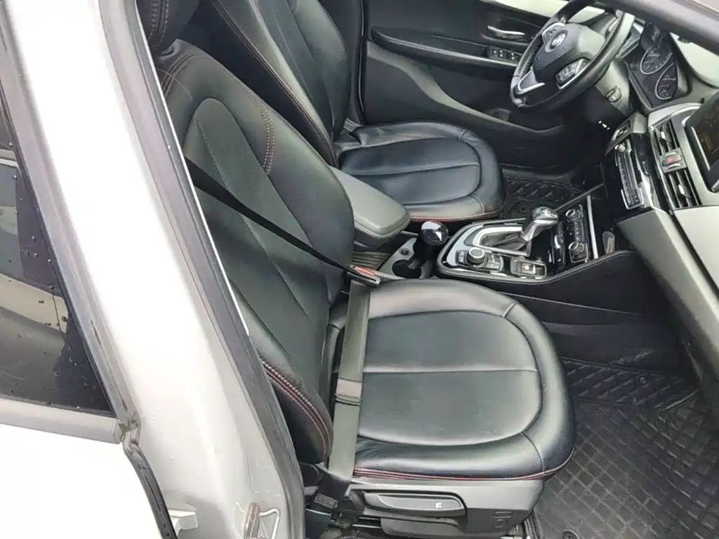BMW 2 Series Active Tourer — миниатюра 25