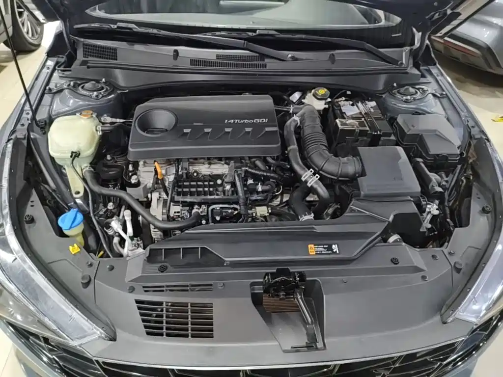 Hyundai Elantra — миниатюра 20