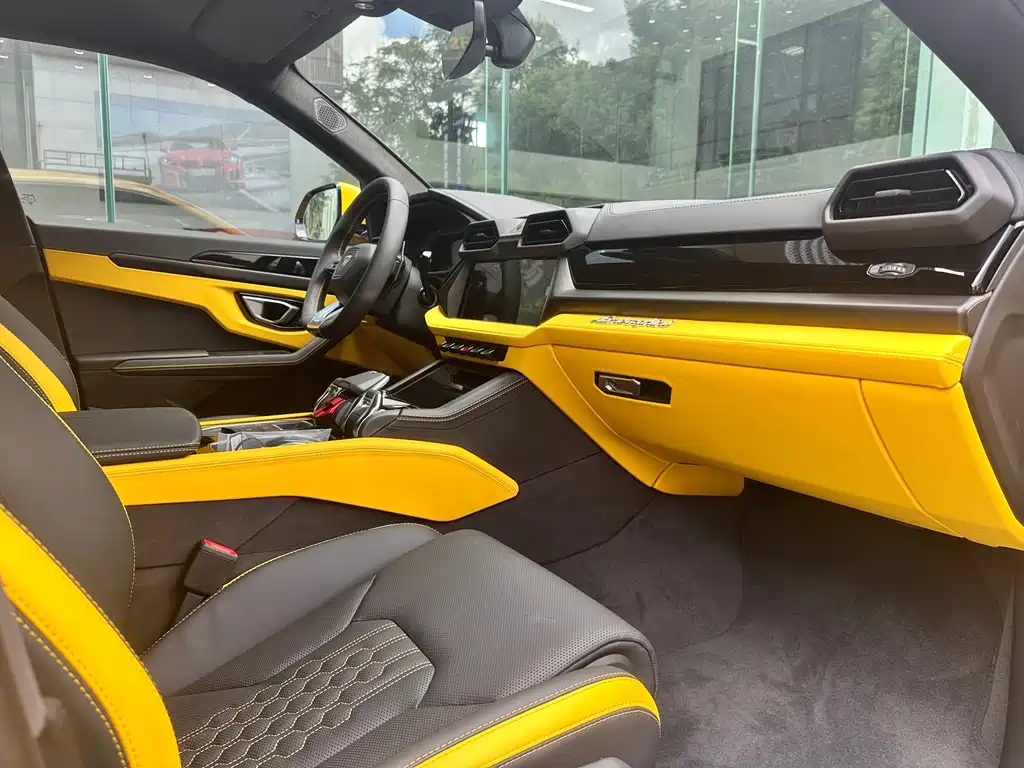 Lamborghini Urus SE — миниатюра 7