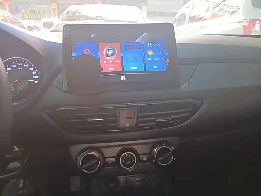 Hyundai Elantra — миниатюра 13