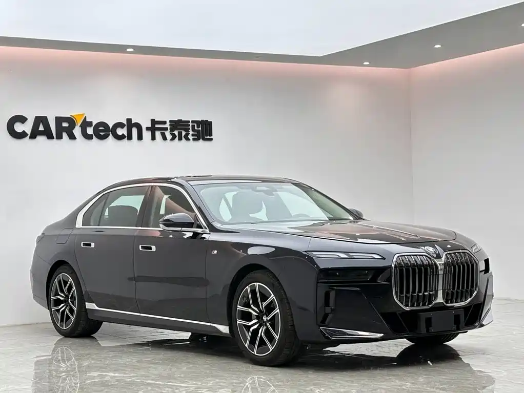 BMW 7 Series — миниатюра 6