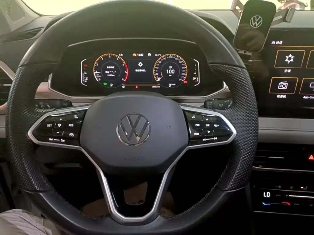 Volkswagen Tharu — миниатюра 11