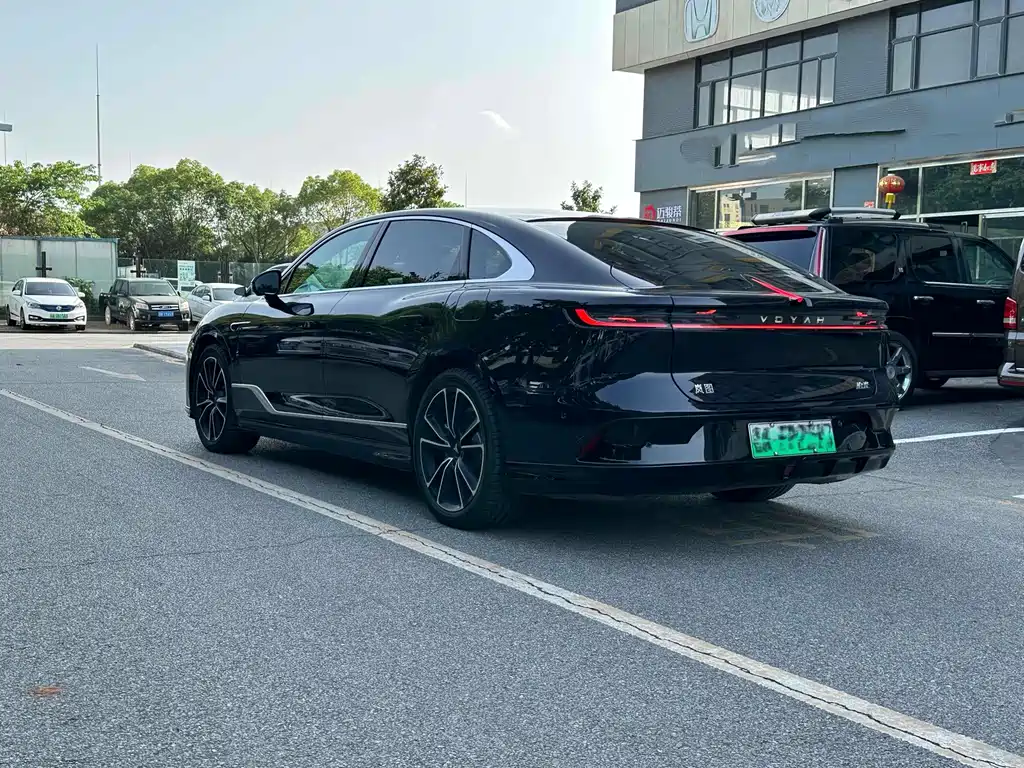 LANTU AUTOMOBILE LANTU CHASING LIGHT