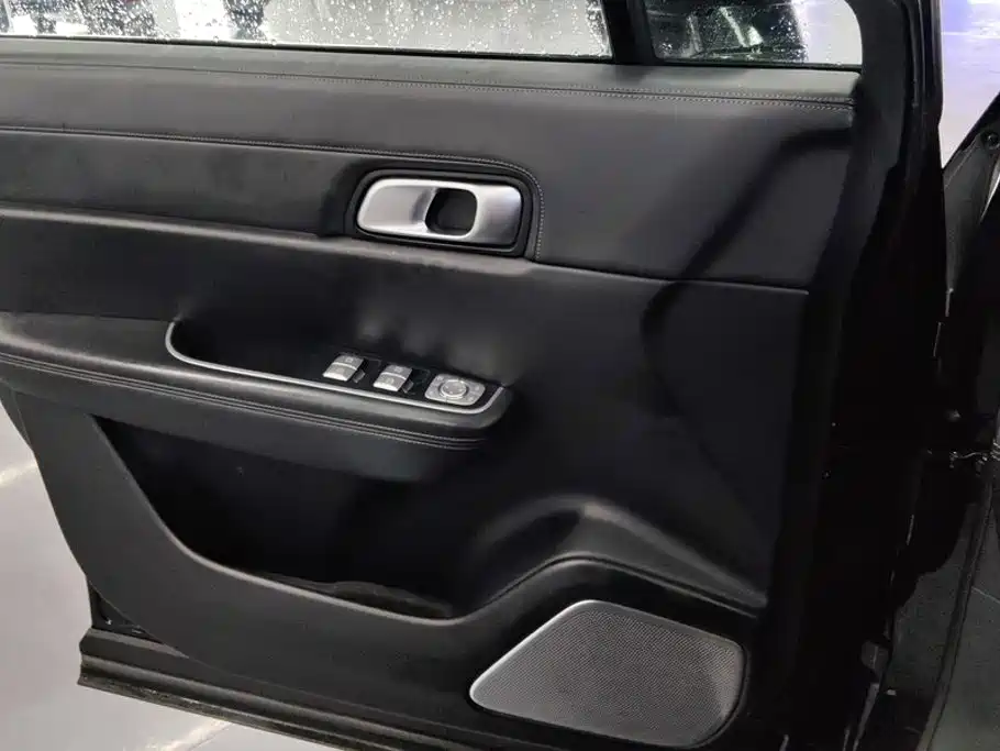 Li Auto Li ONE — миниатюра 7