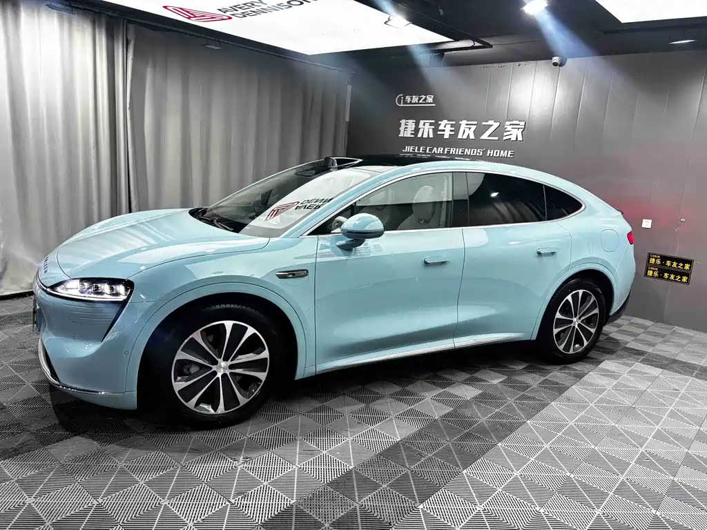 AITO WISDOM WORLD R7