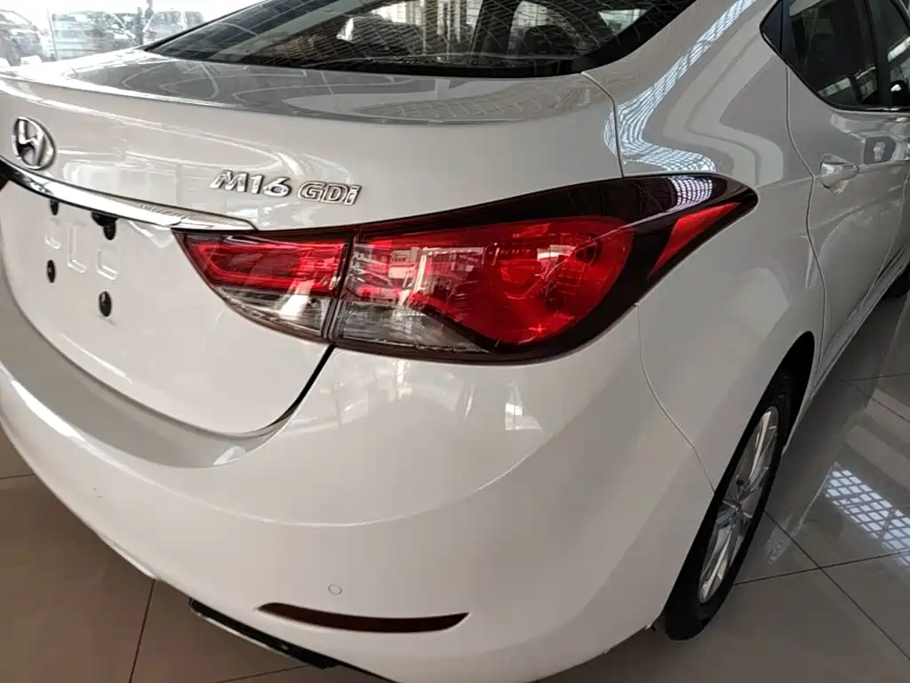 Hyundai Elantra Langdong — миниатюра 8