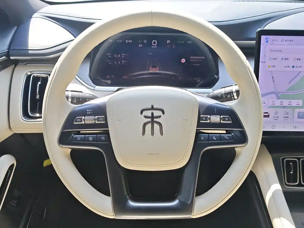 BYD L EV — миниатюра 10