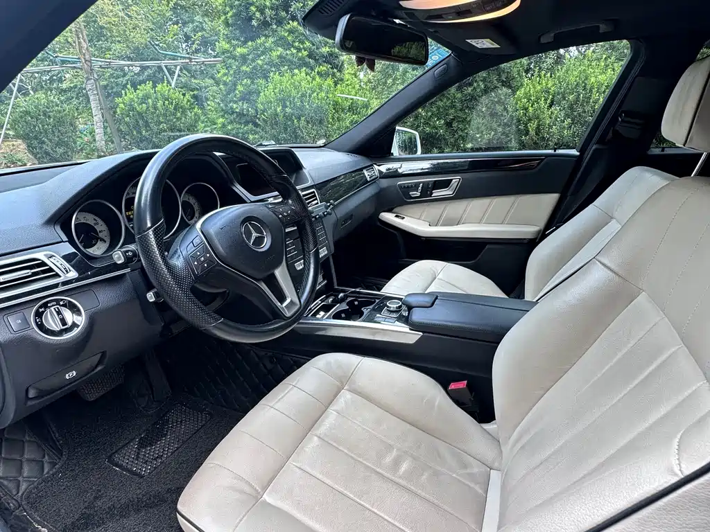 Mercedes-Benz E-Class — миниатюра 5