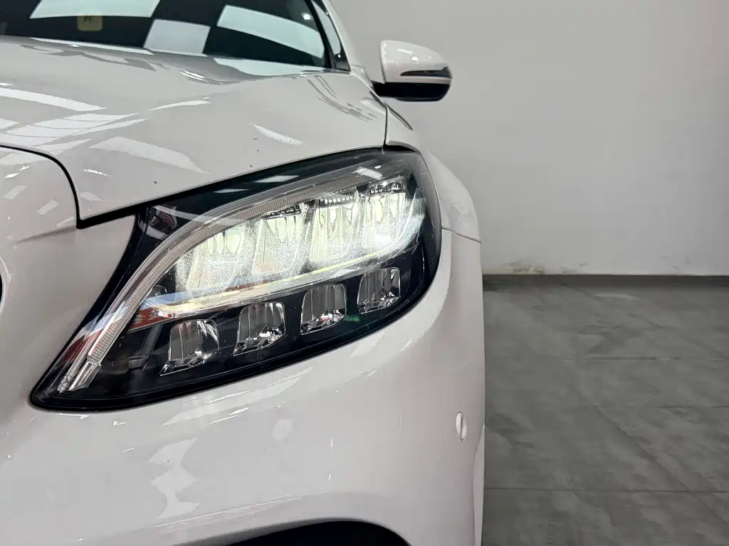 Mercedes-Benz C-Class (Import) — миниатюра 20