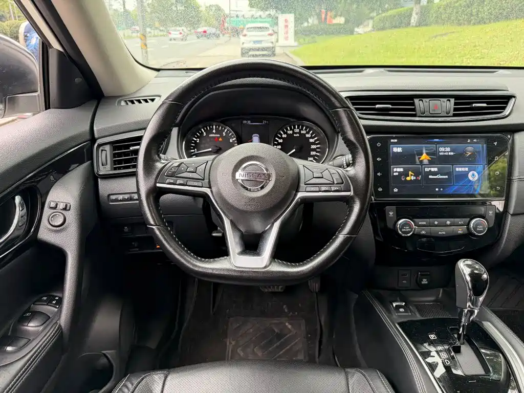 Nissan X-Trail — миниатюра 14