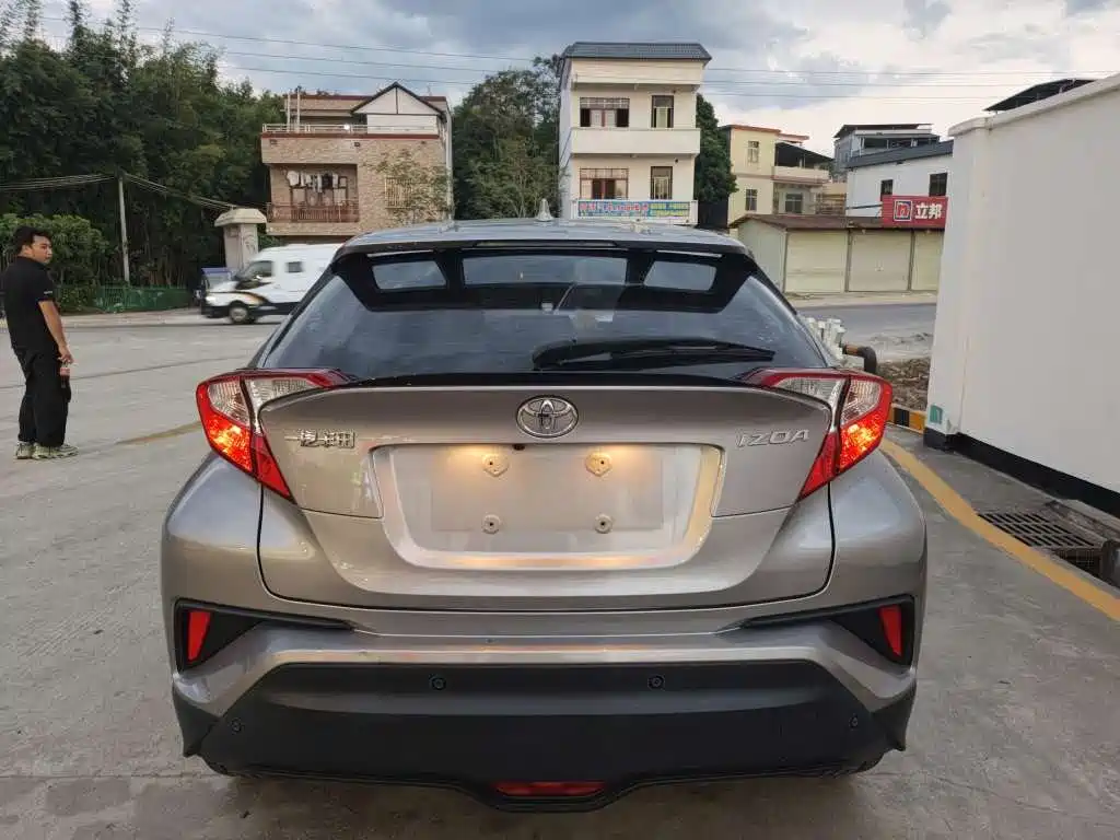 Toyota IZOA — миниатюра 7