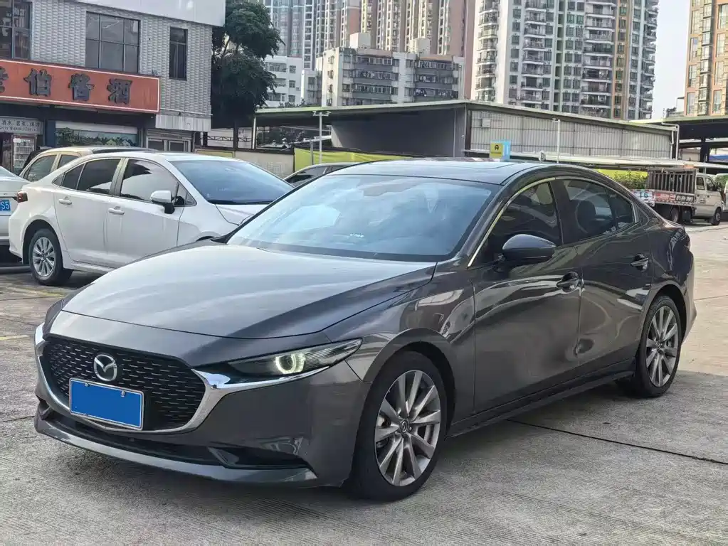 Mazda 3 Axela 2022