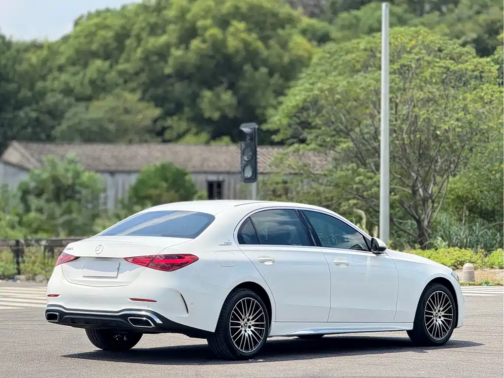 Mercedes-Benz C-Class — миниатюра 14