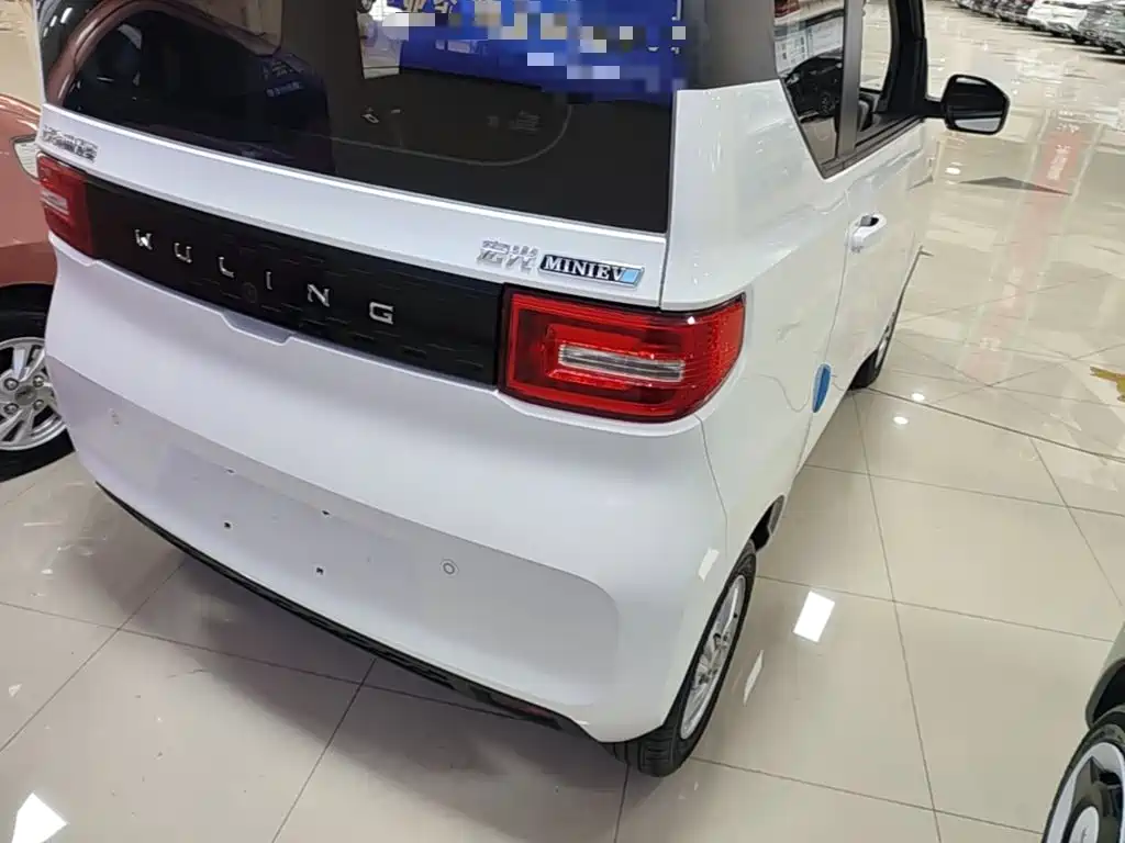 Wuling MINIEV — миниатюра 8