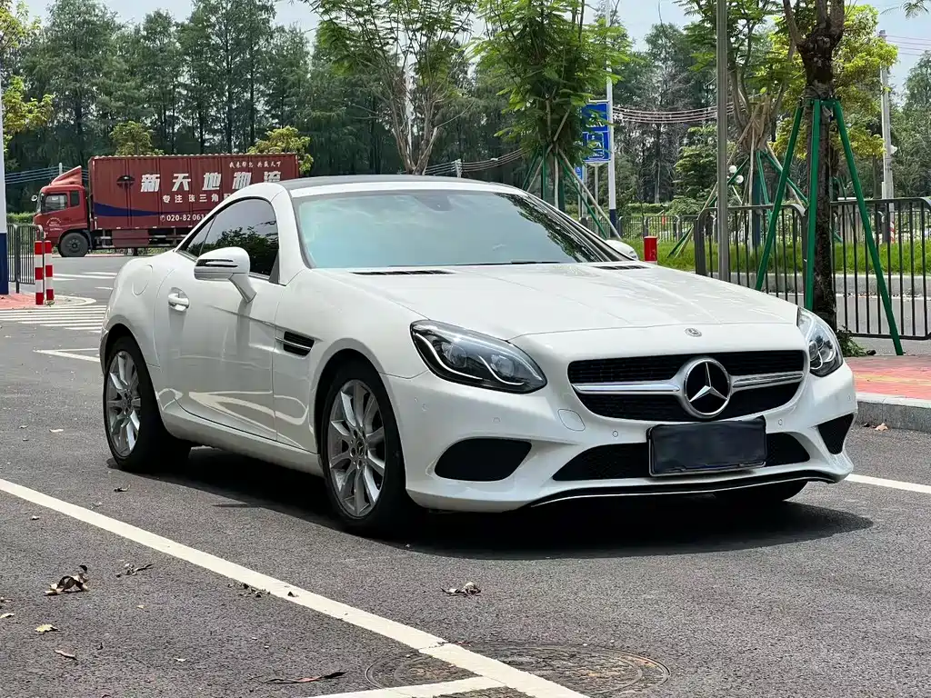 Купить Mercedes-Benz SLC