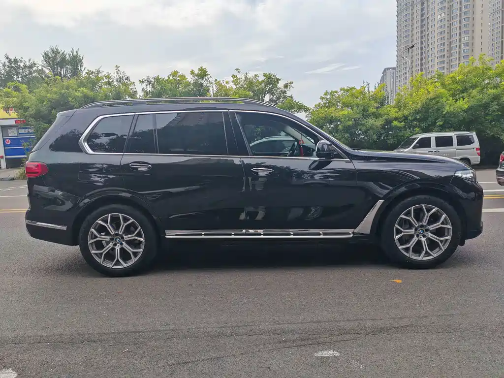 BMW X7 — миниатюра 8