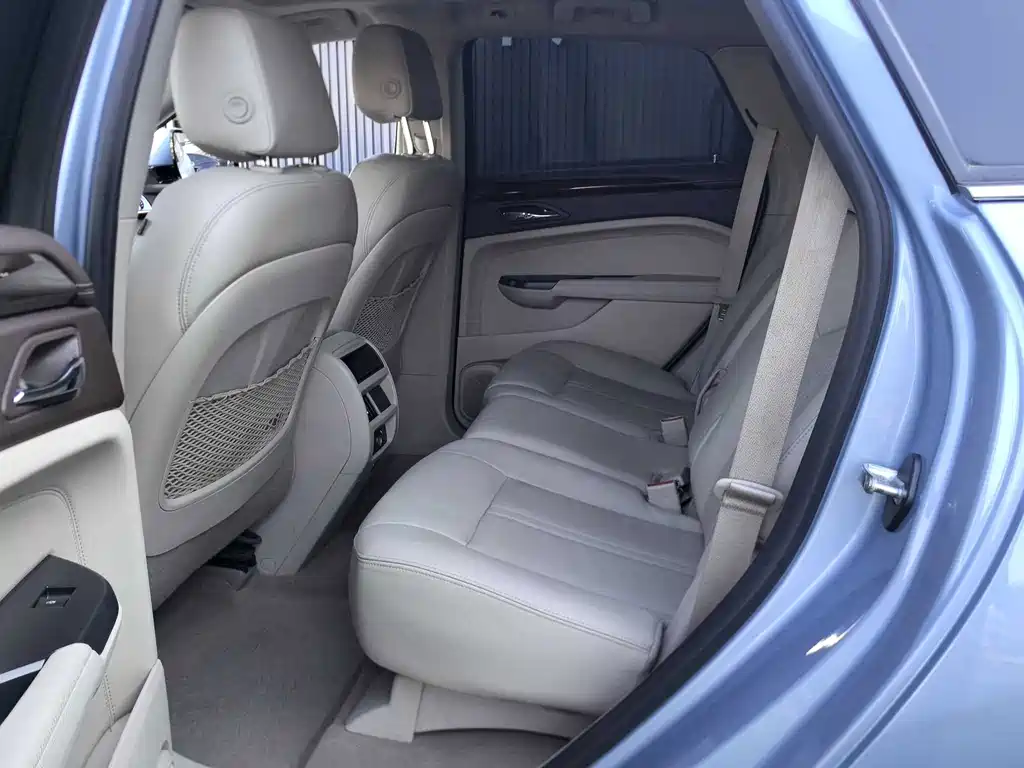 Cadillac SRX — миниатюра 6