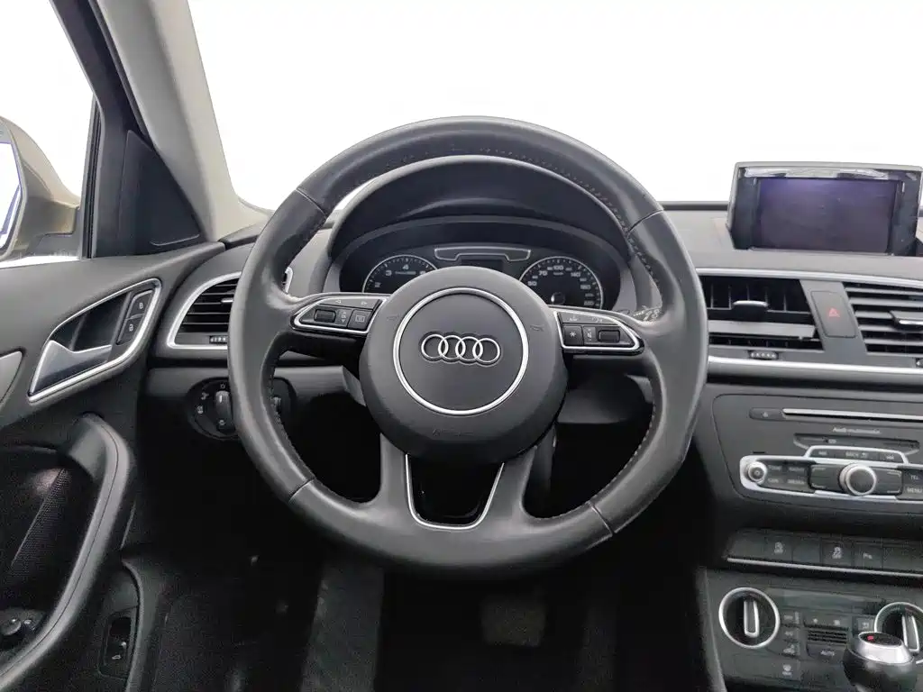 Audi Q3 — миниатюра 11