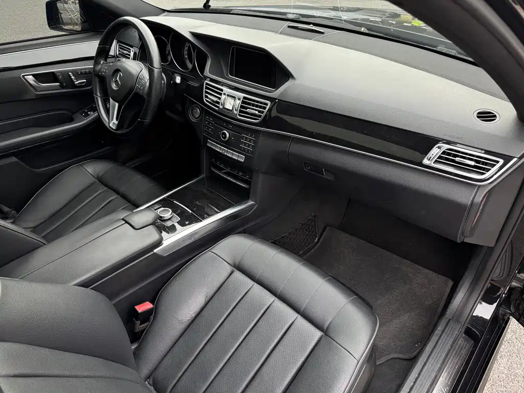 Mercedes-Benz E-Class — миниатюра 16