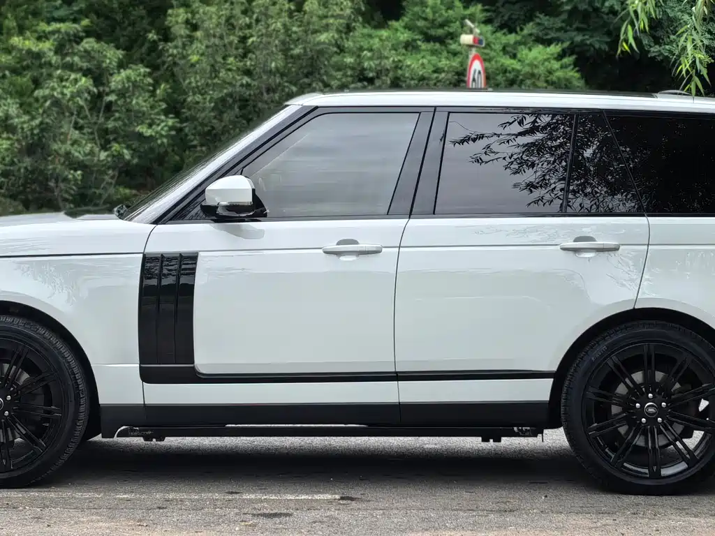 Land Rover Range Rover — миниатюра 3