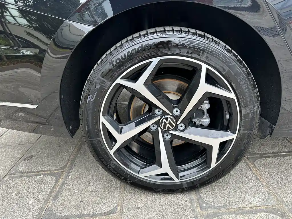 Volkswagen Passat — миниатюра 36