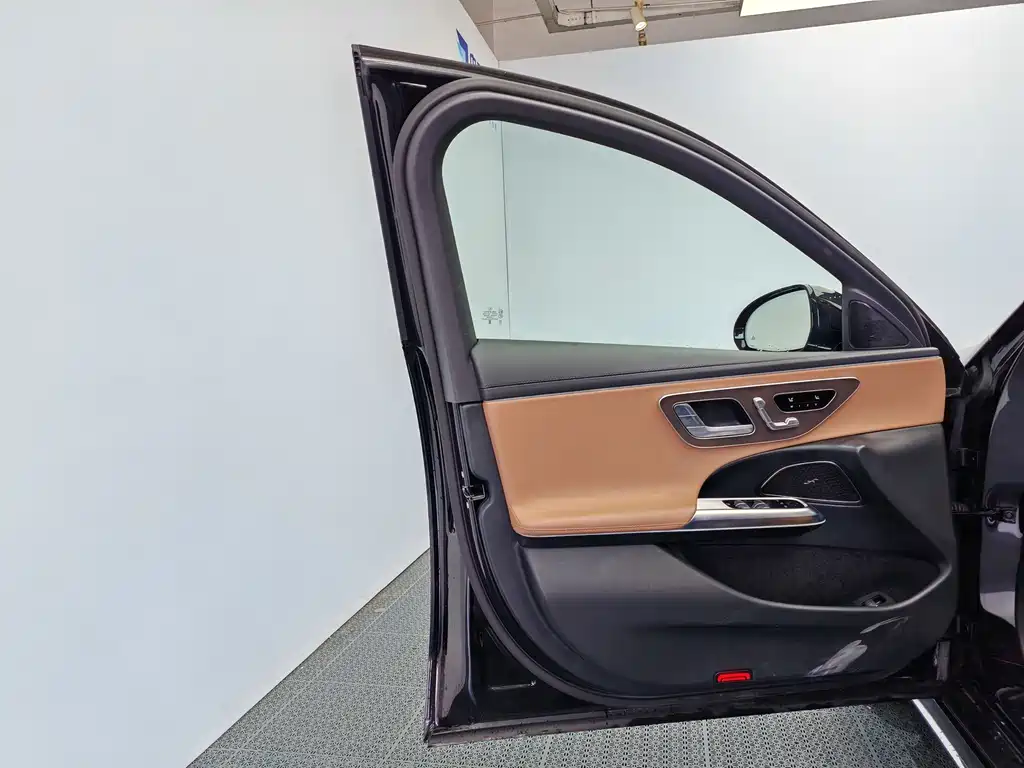Mercedes-Benz E-Class New Energy — миниатюра 13