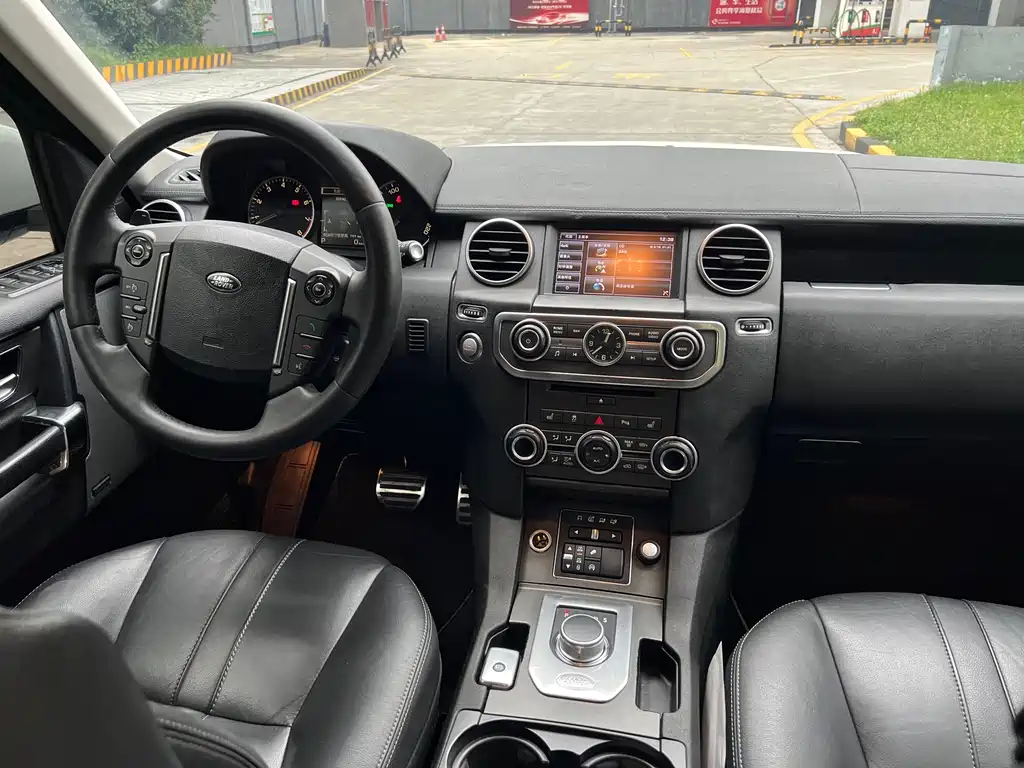 Land Rover Discovery 2016 3.0 SC V6 HSE