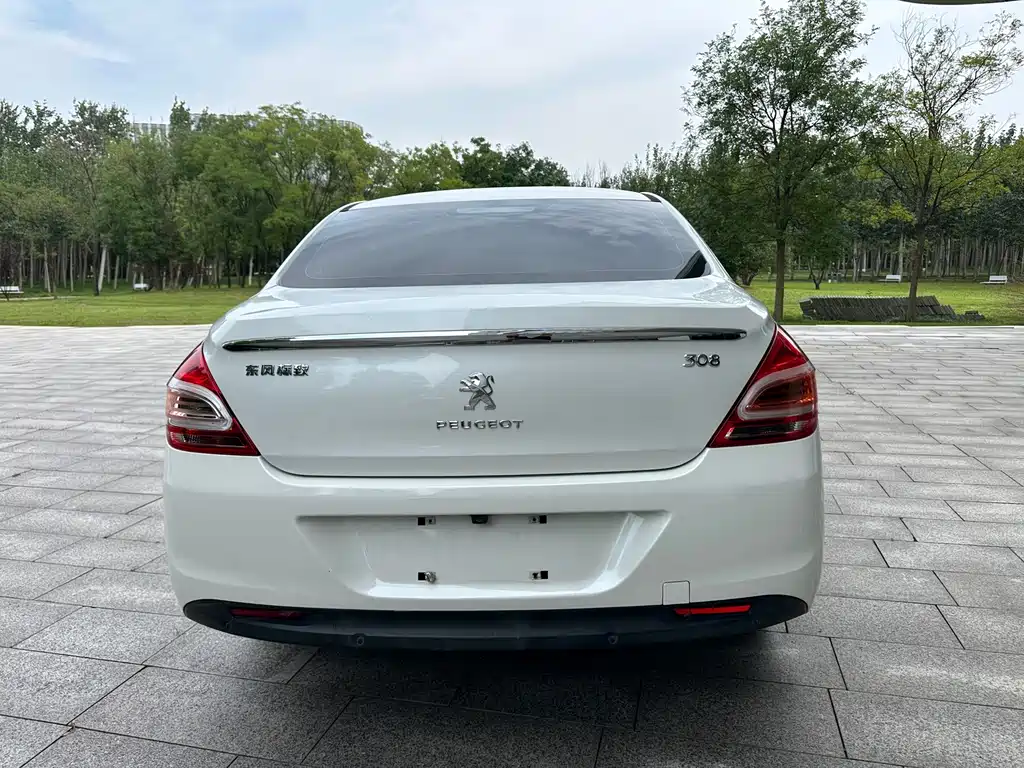 Peugeot 308 — миниатюра 5