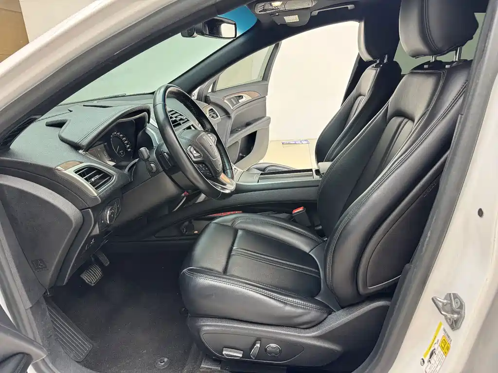 Lincoln MKZ — миниатюра 6
