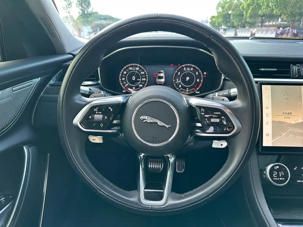 Jaguar XFL — миниатюра 15