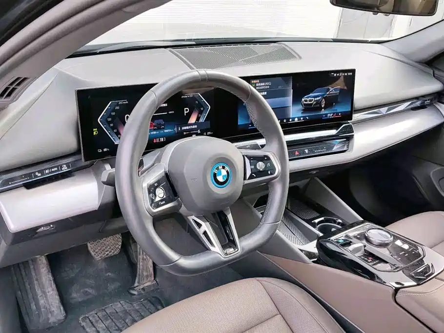 BMW I5