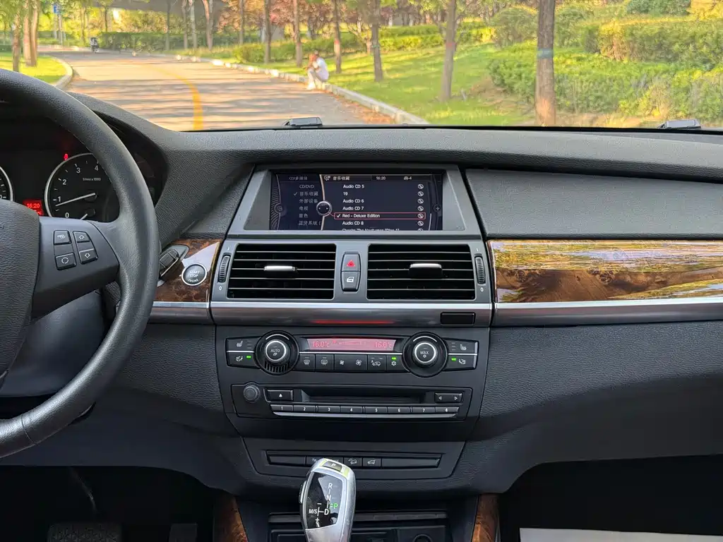 BMW X5 (Import) — миниатюра 29