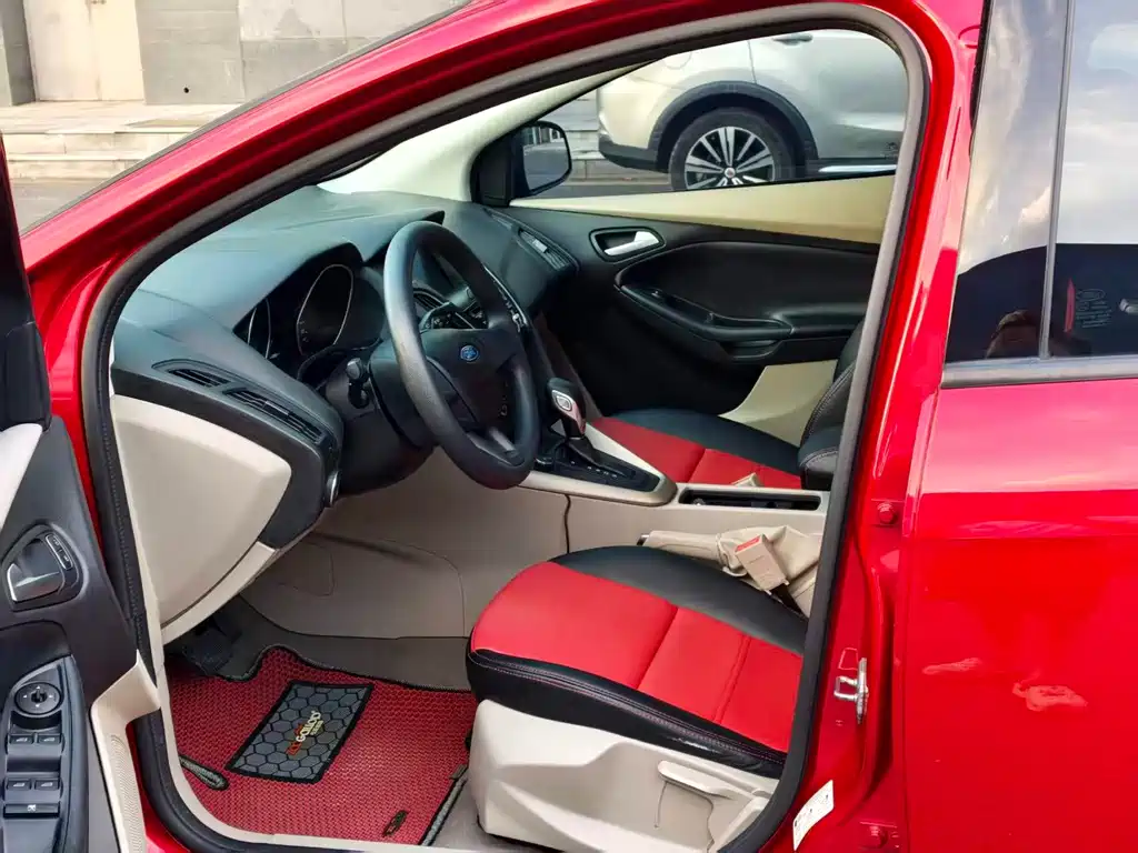 Ford Focus — миниатюра 7