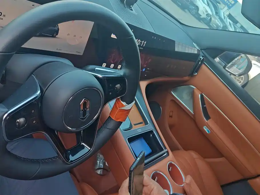 AITO ASK THE WORLD M8