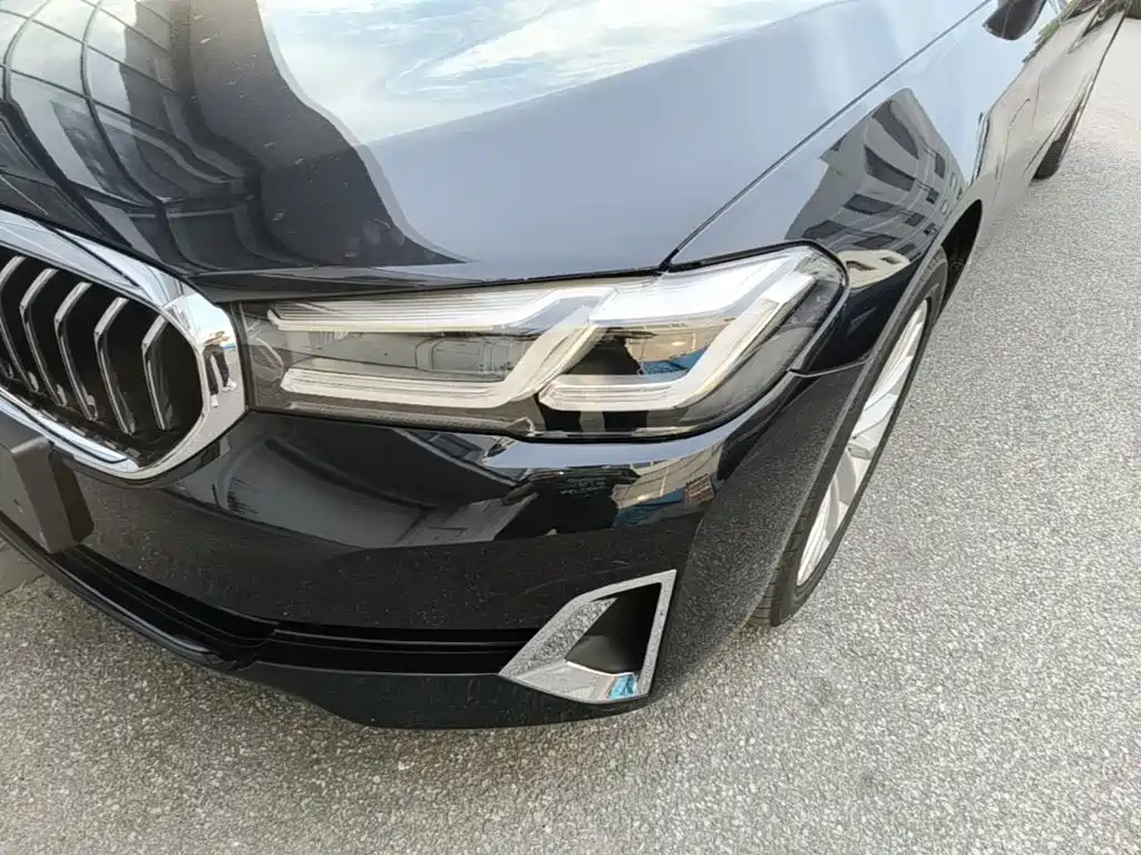 BMW 5 Series New Energy — миниатюра 24