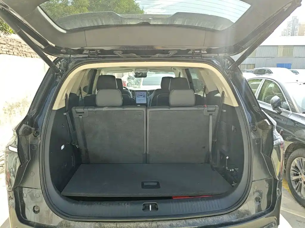 Hongqi Hongqi HS7 PHEV — миниатюра 19