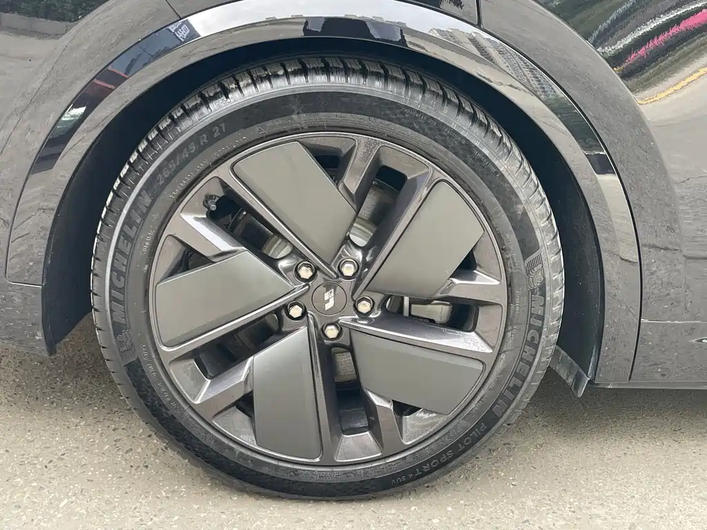 Li Auto Li L8 — миниатюра 14